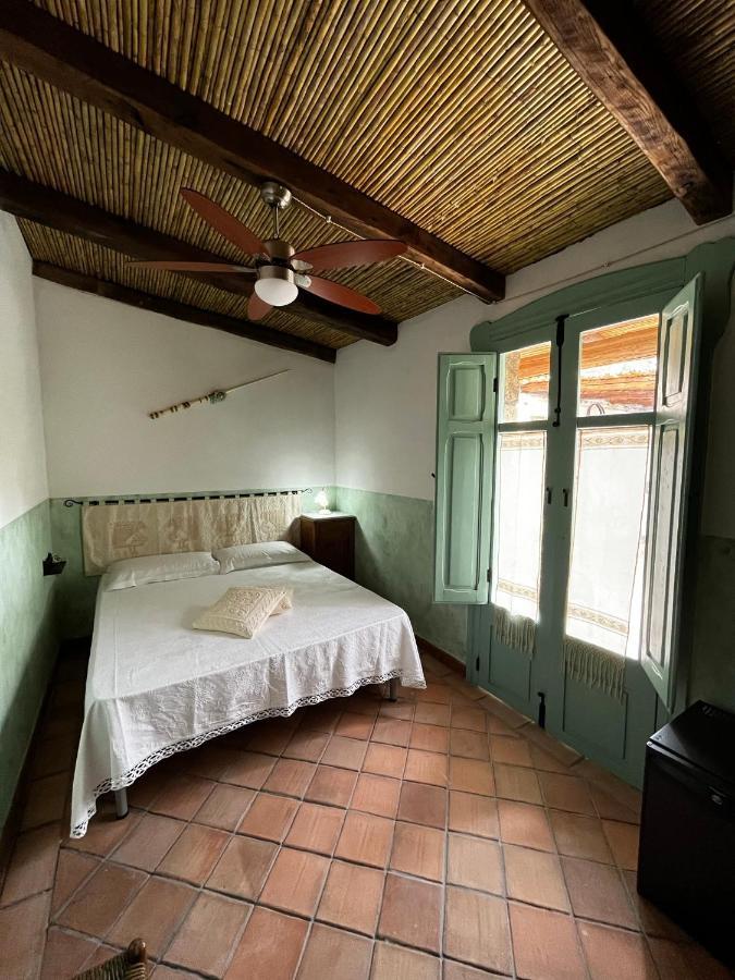 Graziosa Stanza Campidanese Su Terzu Guest House Ористано Екстериор снимка
