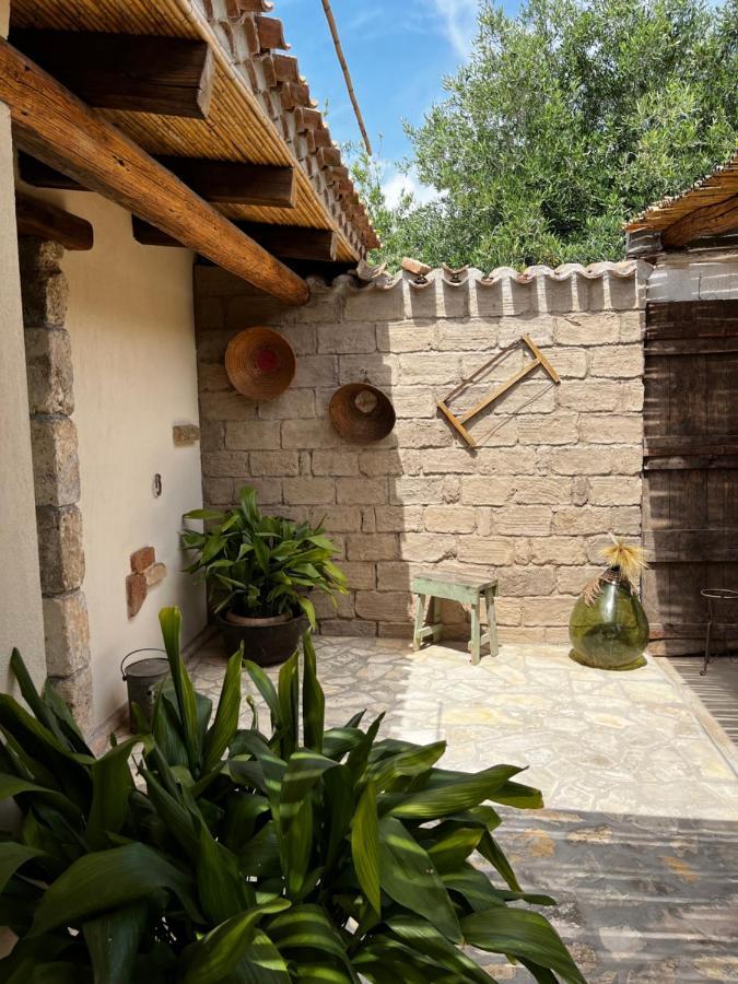 Graziosa Stanza Campidanese Su Terzu Guest House Ористано Екстериор снимка