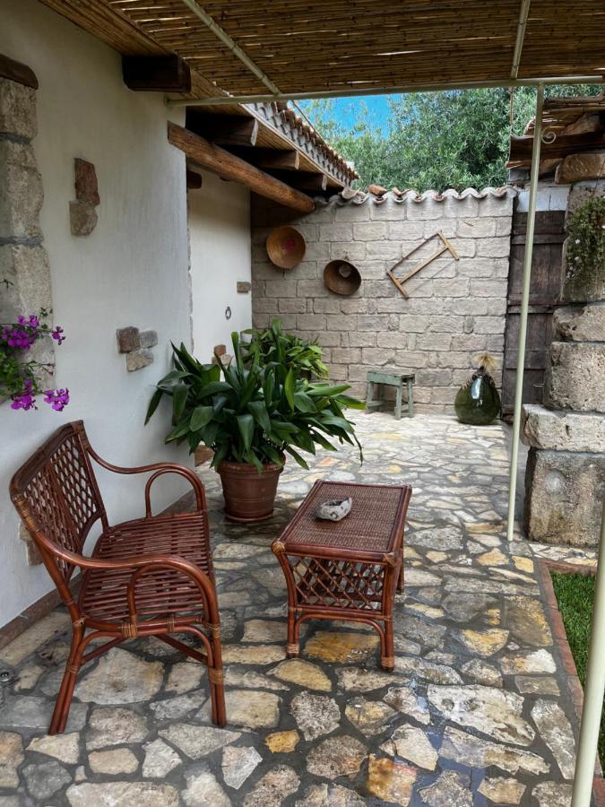Graziosa Stanza Campidanese Su Terzu Guest House Ористано Екстериор снимка